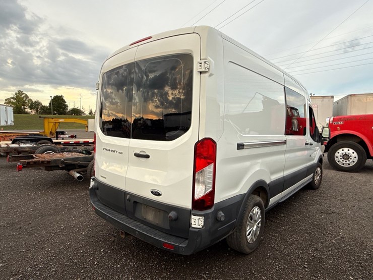 2016-ford-transit-image-10