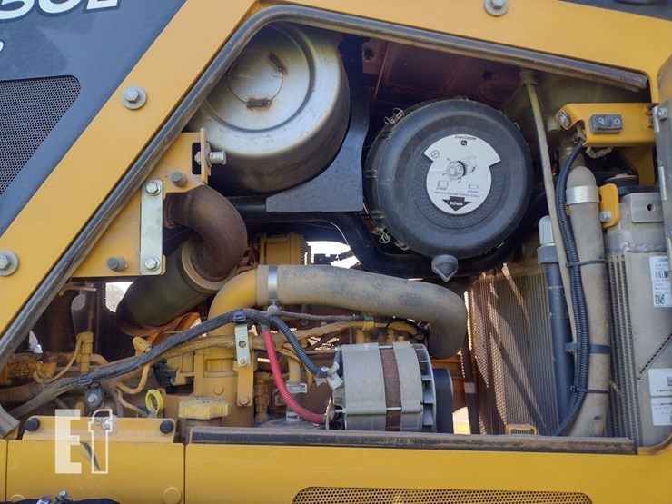 2021-deere-750l-lgp-image-35