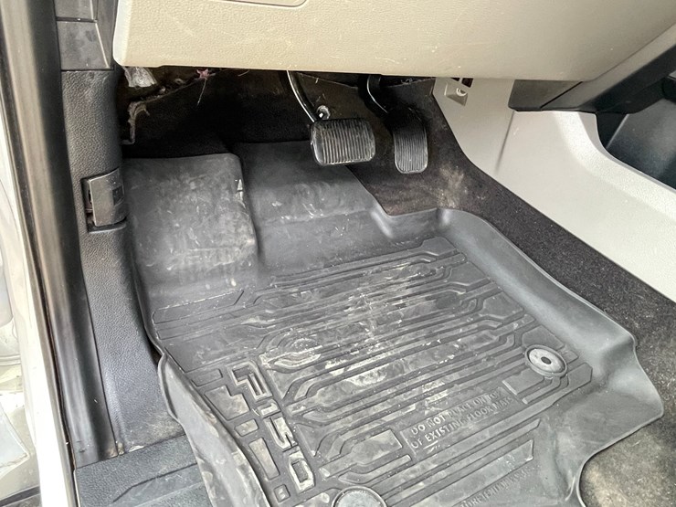 2020-ford-f150-image-50