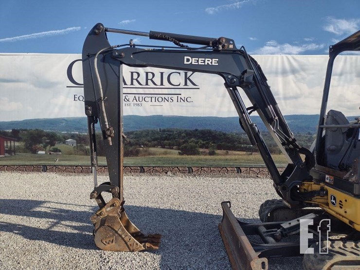 2021-deere-35g-image-21