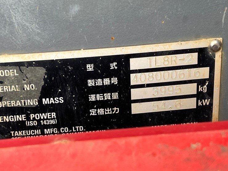 2021-takeuchi-tl8-image-16