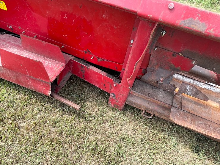 #1325-•-case-1063-(6)-row-corn-head-image-22