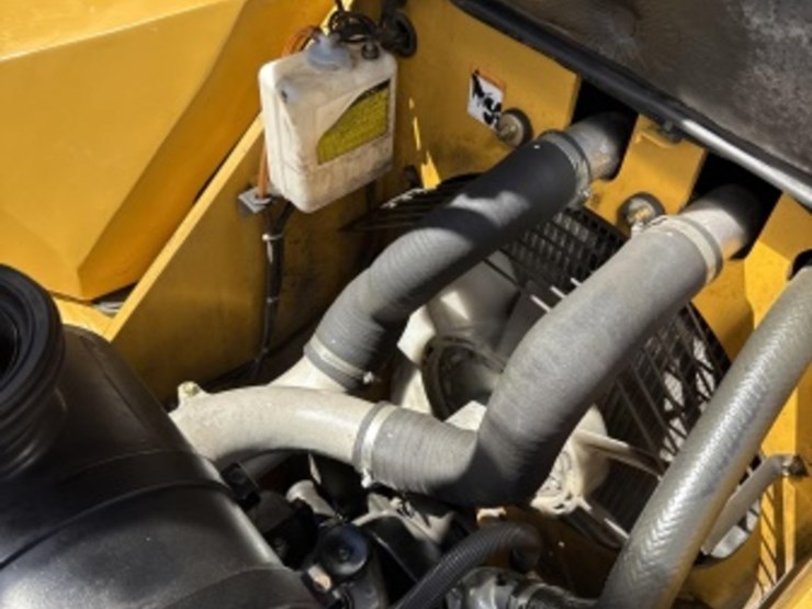 caterpillar-dp115-image-22