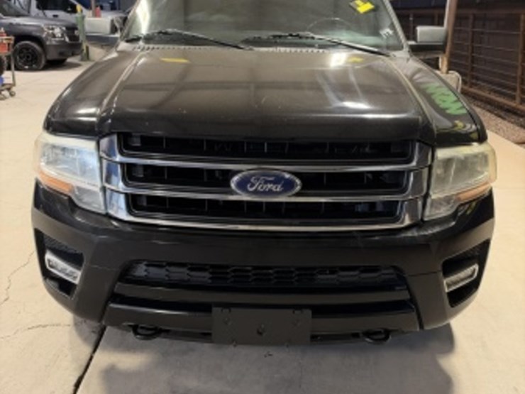 2016-ford-expedition-image-3