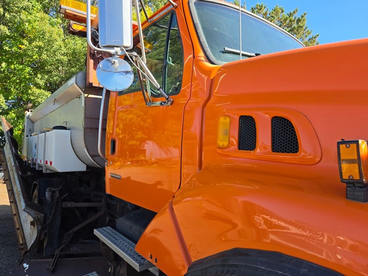 2006-caterpillar-c13-image-19