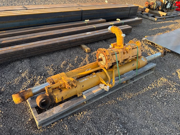 komatsu-pc200-image-2