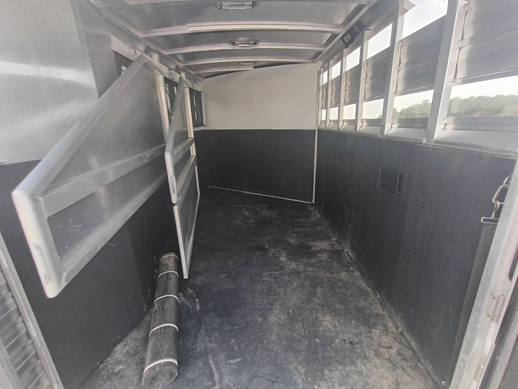 2012-custom-trailer-image-38