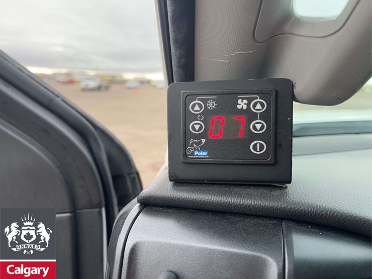 2015-chevrolet-silverado-2500hd-image-17