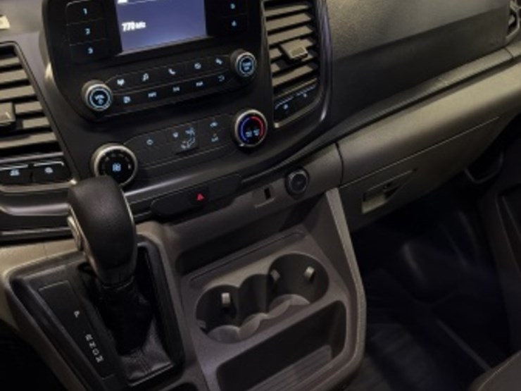 2021-ford-transit-image-25