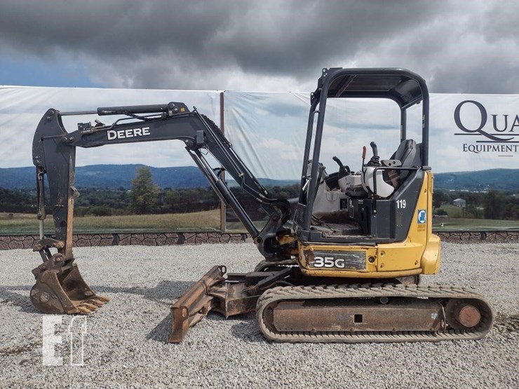 2015-deere-35g-image-1