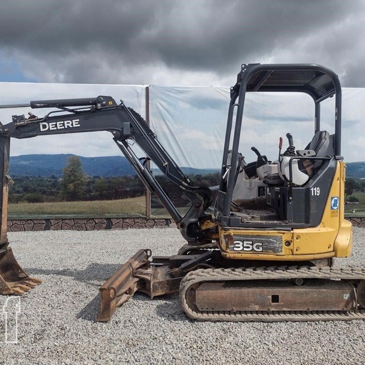 2015 DEERE 35G