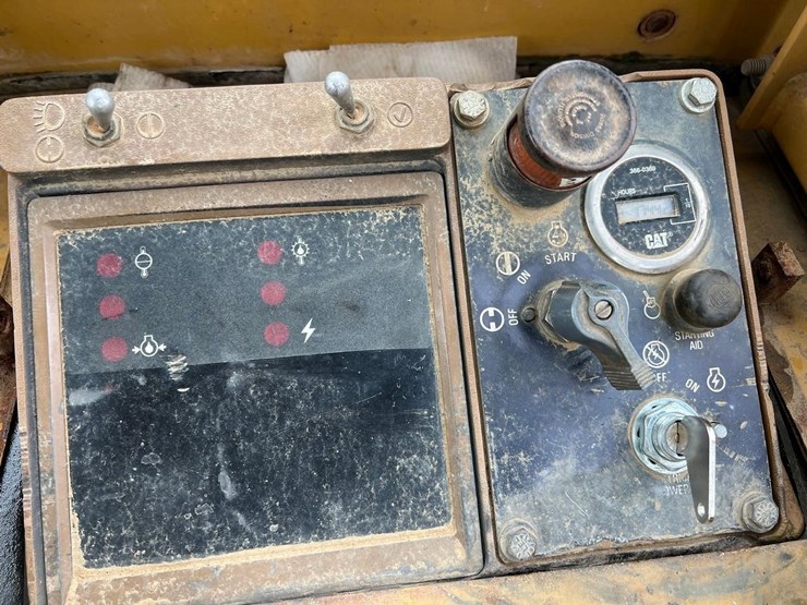 caterpillar-953-image-21