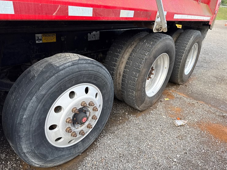 2016-kenworth-t880-image-12