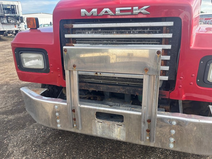 mack-rd688s-image-15