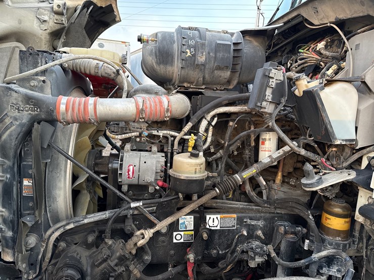 2013-kenworth-t660-image-20