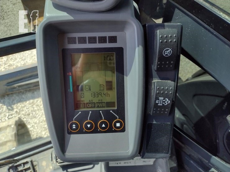2022-deere-50g-image-8