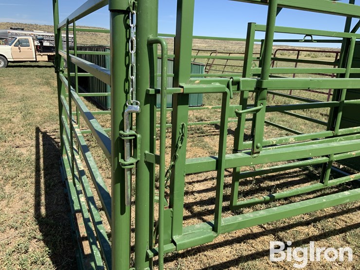 powder-river-calving-pen-w/self-catch-head-catch-image-13