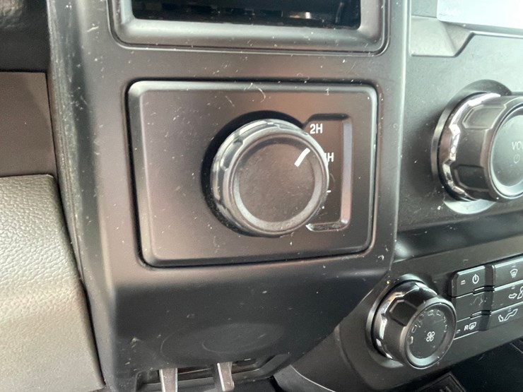 2020-ford-f150-image-58
