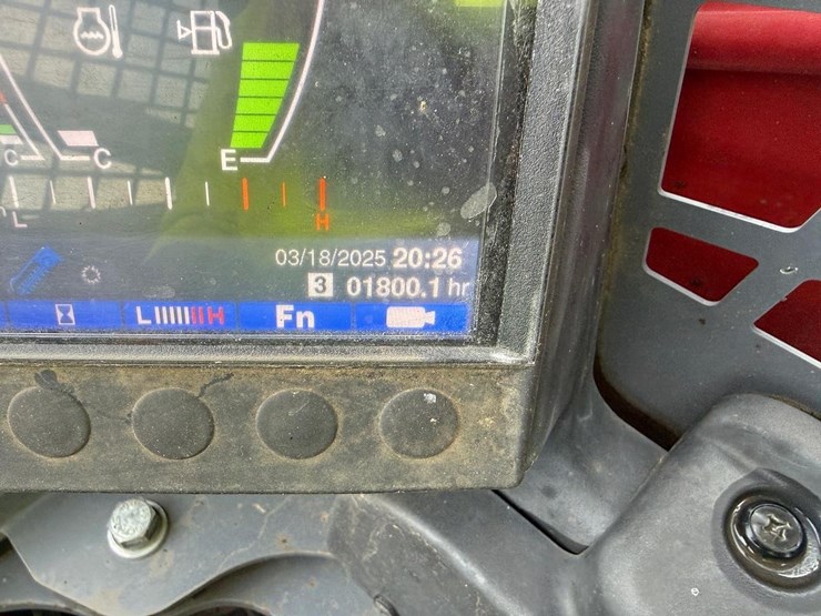 2020-takeuchi-tl8-image-22