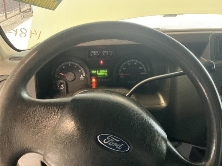 2009-ford-cargo-image-17