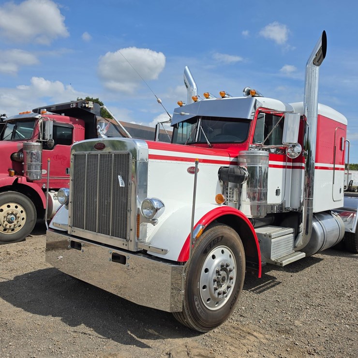 1984 PETERBILT 359