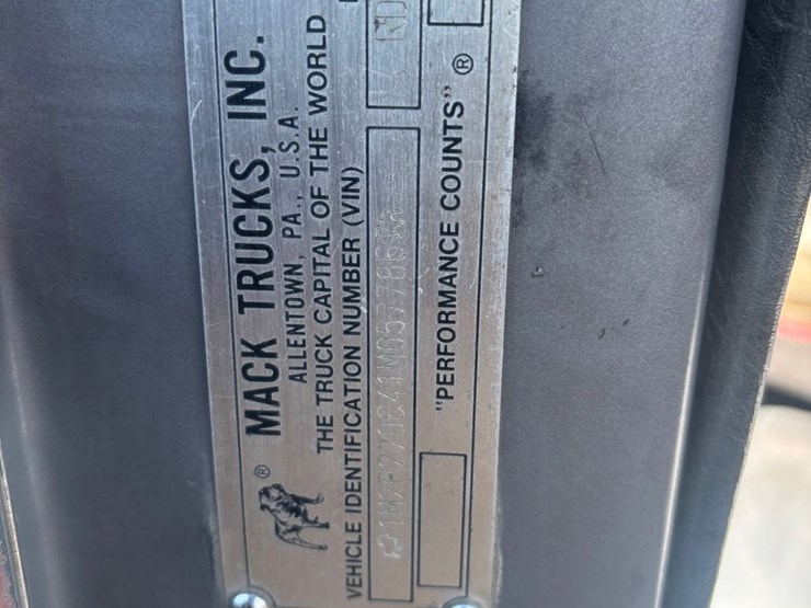 mack-rd688s-image-111