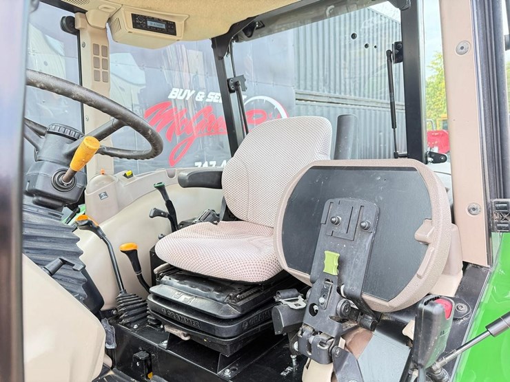 2021-john-deere-5055e-image-22