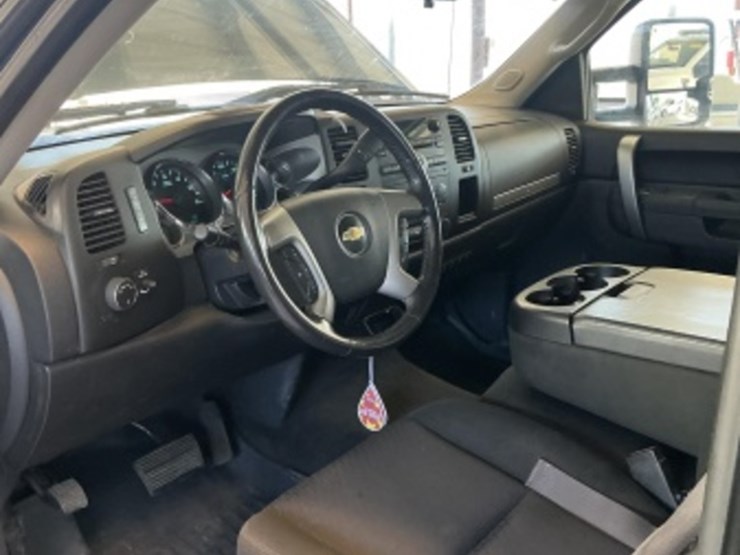 2012-chevrolet-silverado-1500-image-23