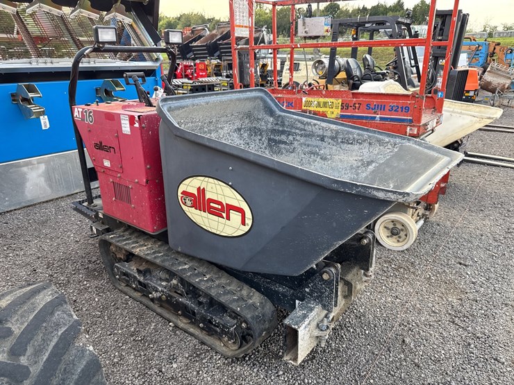 #2079-•-allen-at16-track-mud-buggy-image-2