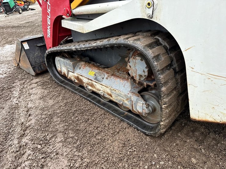 2020-takeuchi-tl8-image-18