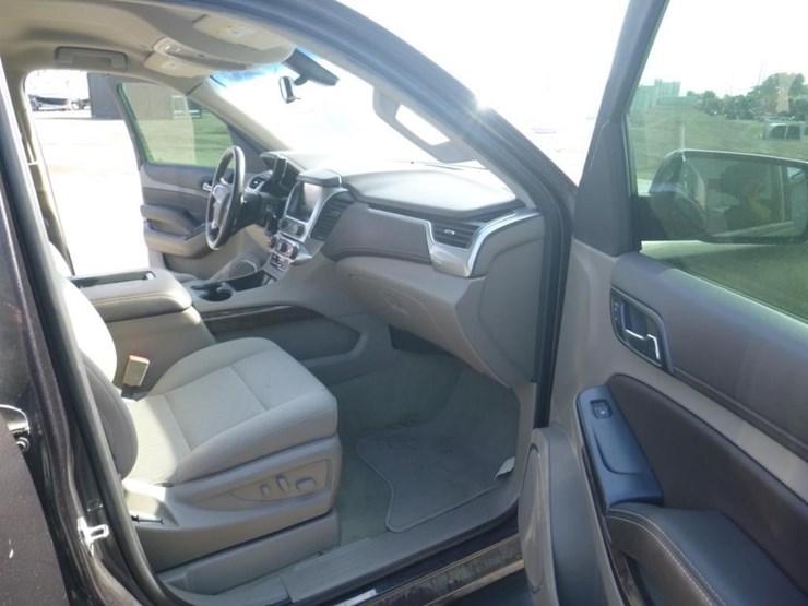 2018-chevrolet-tahoe-image-6