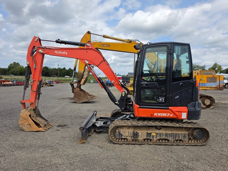 2024-kubota-kx057-5-image-11