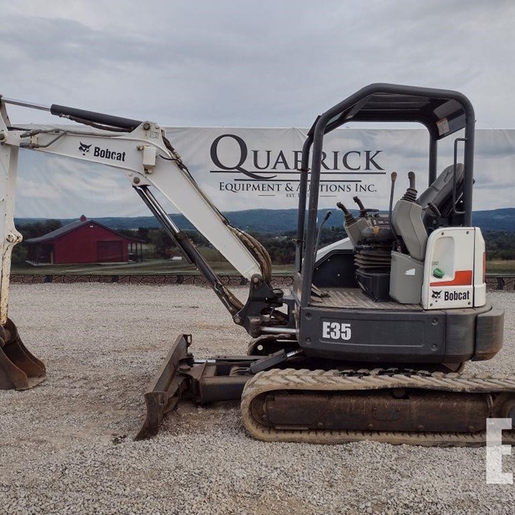2010 BOBCAT E35