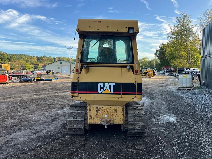 2004-caterpillar-d3g-xl-image-5
