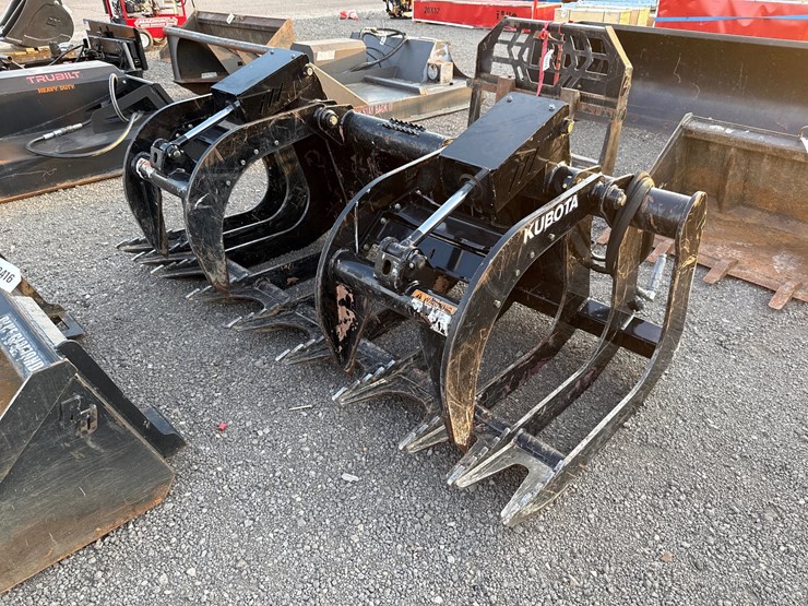 #2012-•-kubota-80"-skid-steer-2-cylinder-grapple-image-1
