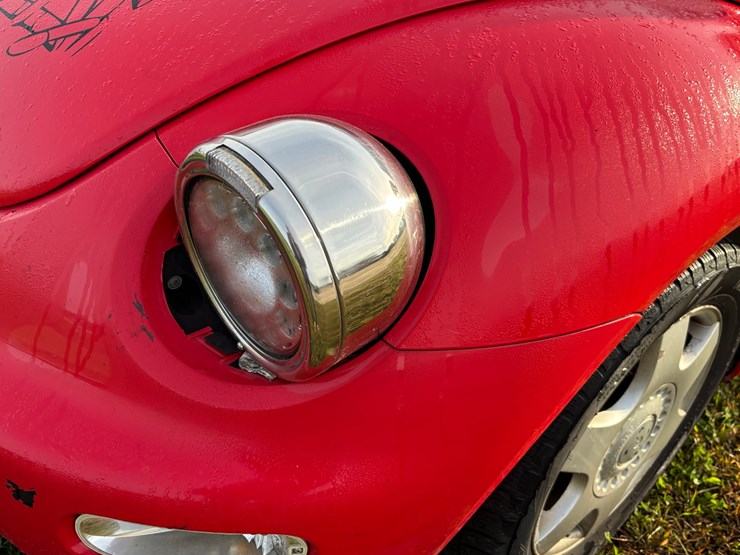 #1307-•-2001-volkswagon-beetle-(has-wi-title)-image-12