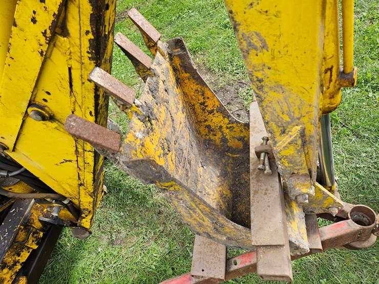 #8742-•-davis-3pt/skid-steer-backhoe-image-11