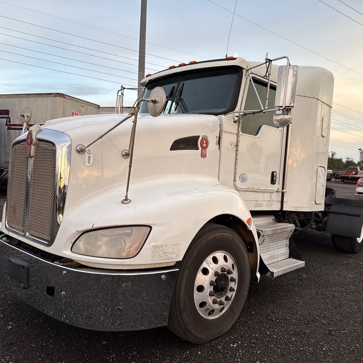 2013 KENWORTH T660