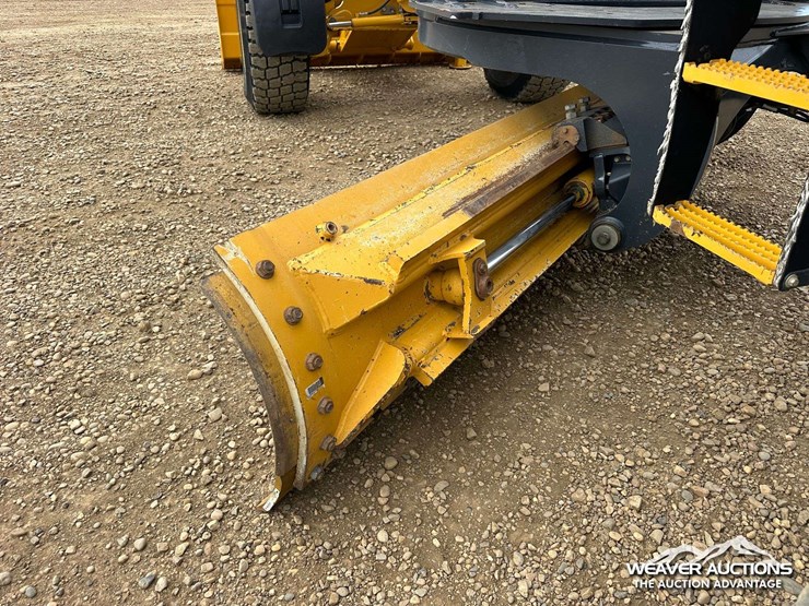 john-deere-872-image-33