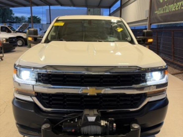 2018-chevrolet-silverado-1500-image-3