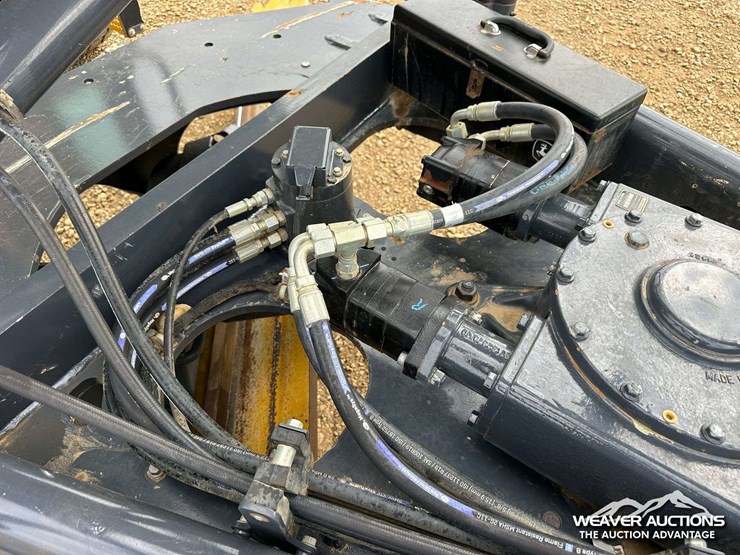 john-deere-872-image-40
