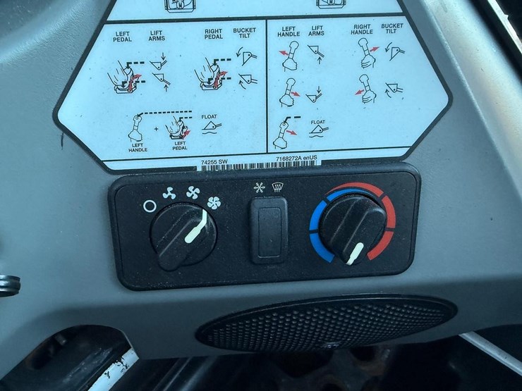 2018-bobcat-s550-image-17