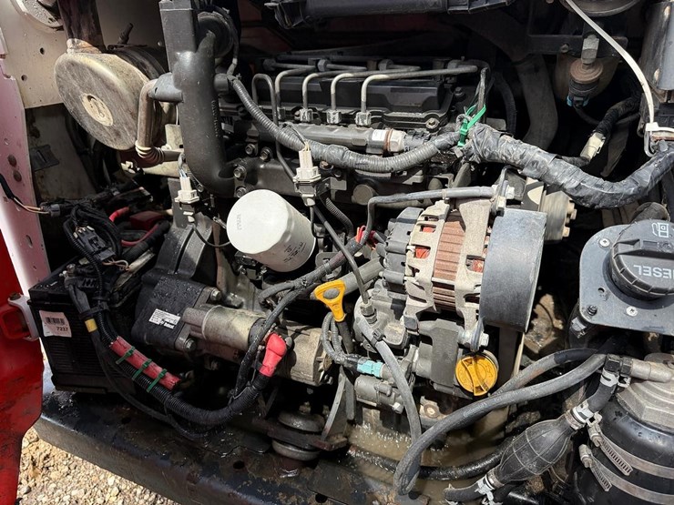 2019-bobcat-t650-image-16