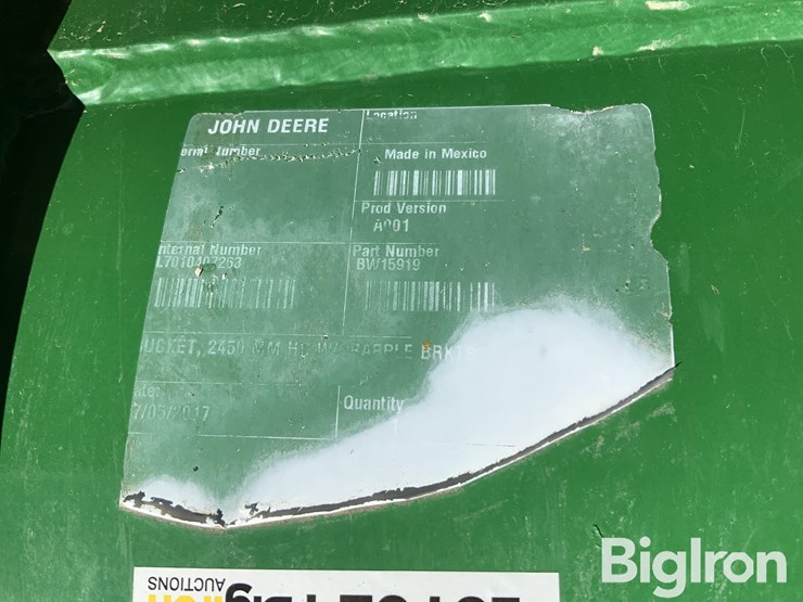 john-deere-grapple-bucket-image-16