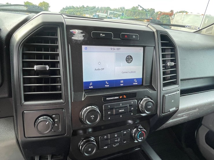 2020-ford-f150-image-54