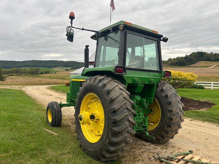 john-deere-4430-image-4