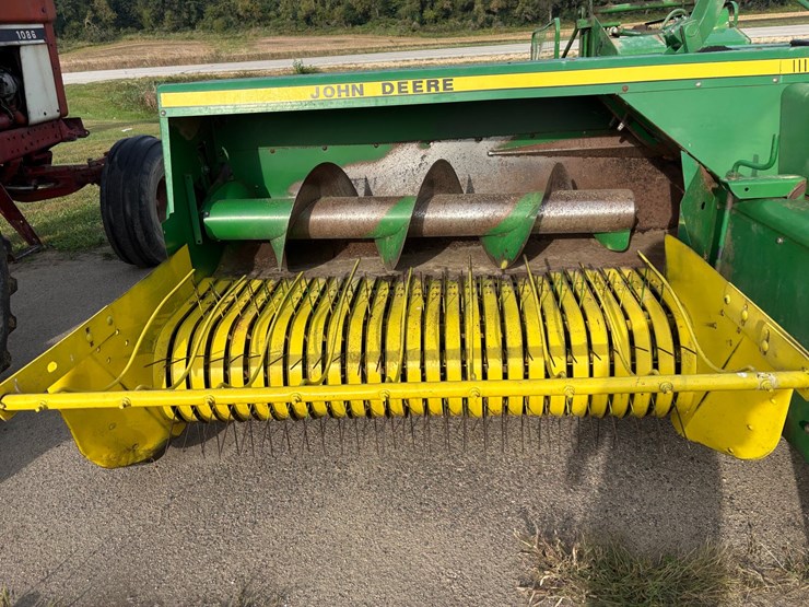 john-deere-338-image-22