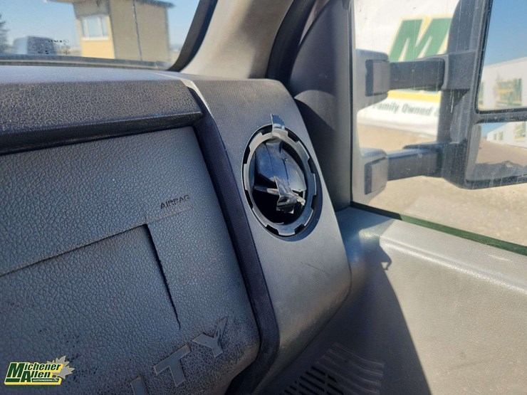 2011-ford-f550-image-23