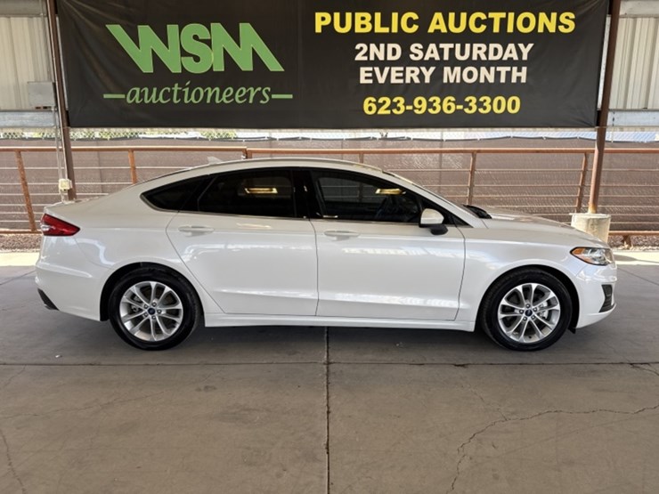2019-ford-fusion-sdn-image-1