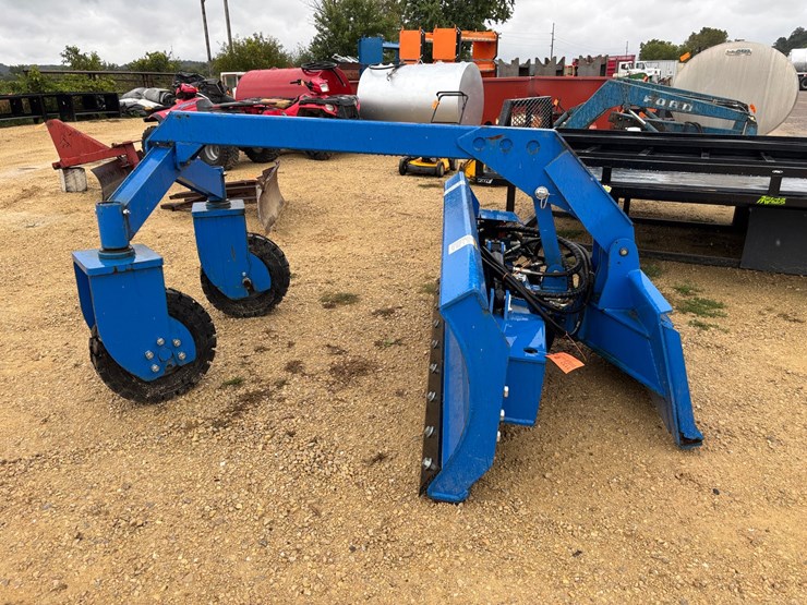 #1336-•-2022-topcat-sssg72-dozer-blade-image-5